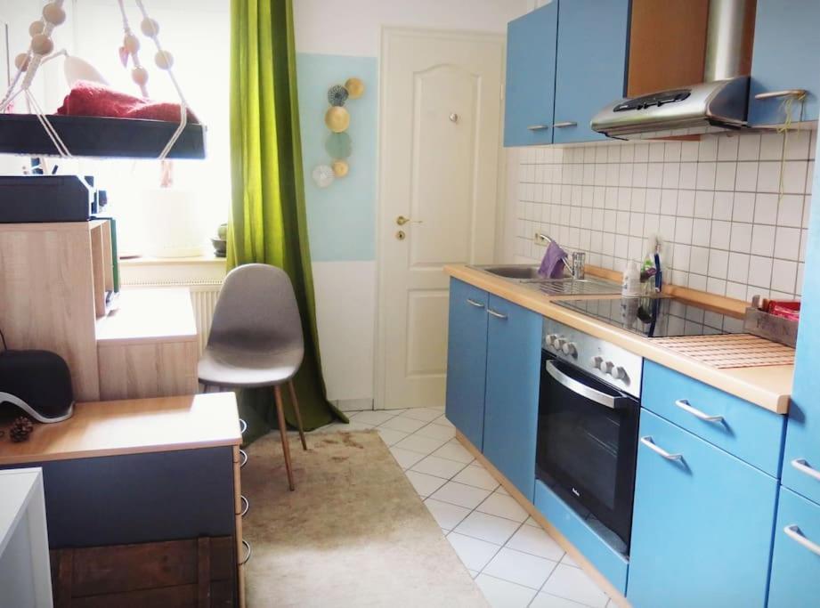 Stuckverzierte, Zentrumsnahe Im Sueden Apartment